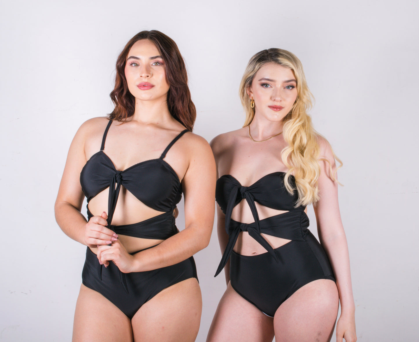 Traje de baño completo cutout sexy – Iris negro